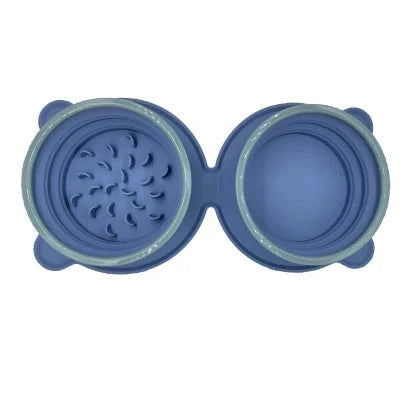 Foldable feeding station for on the go