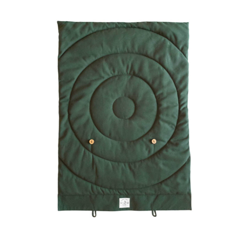 Foldable waterproof and dirt-repellent travel blanket for dogs