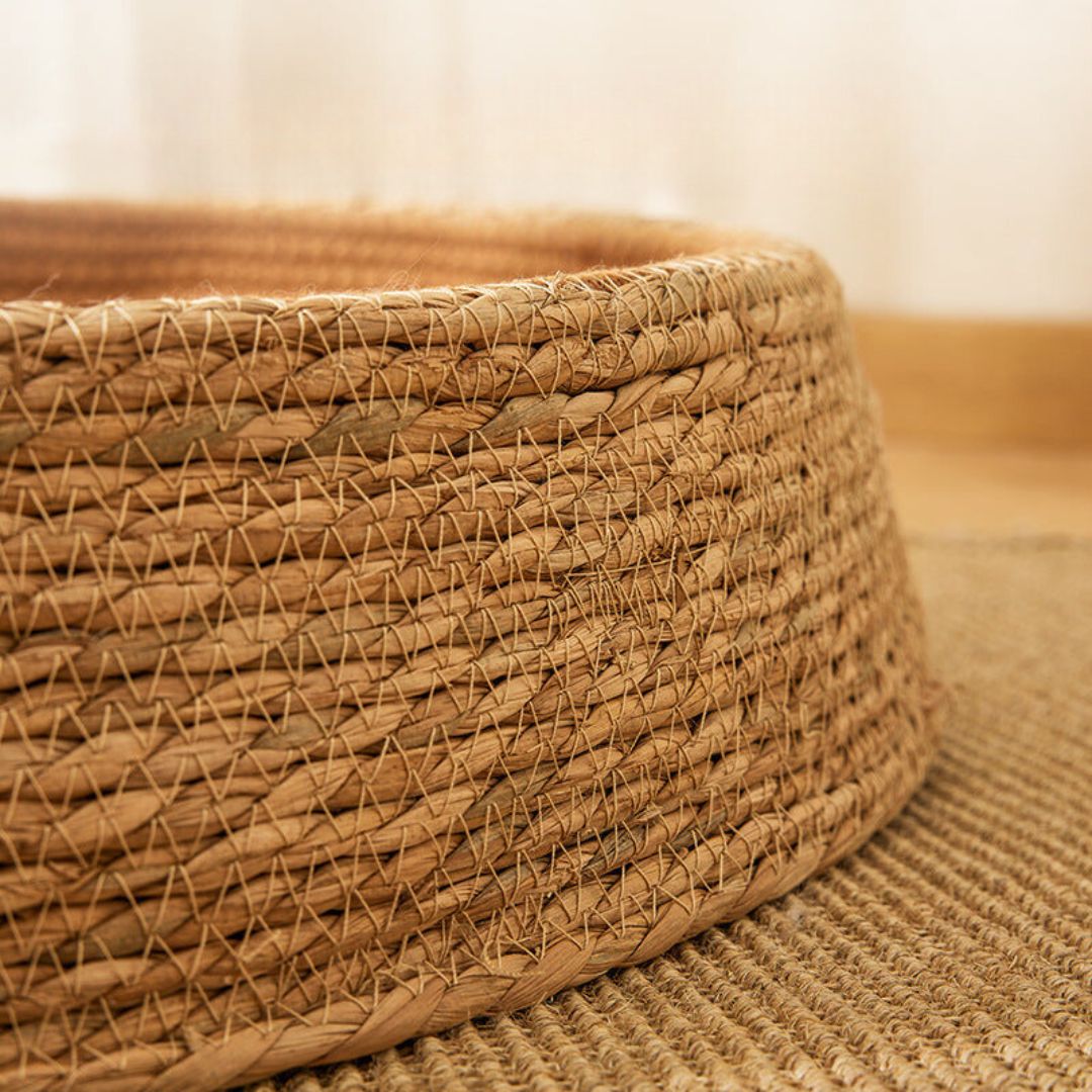 Hand-woven rattan cat scratching bed